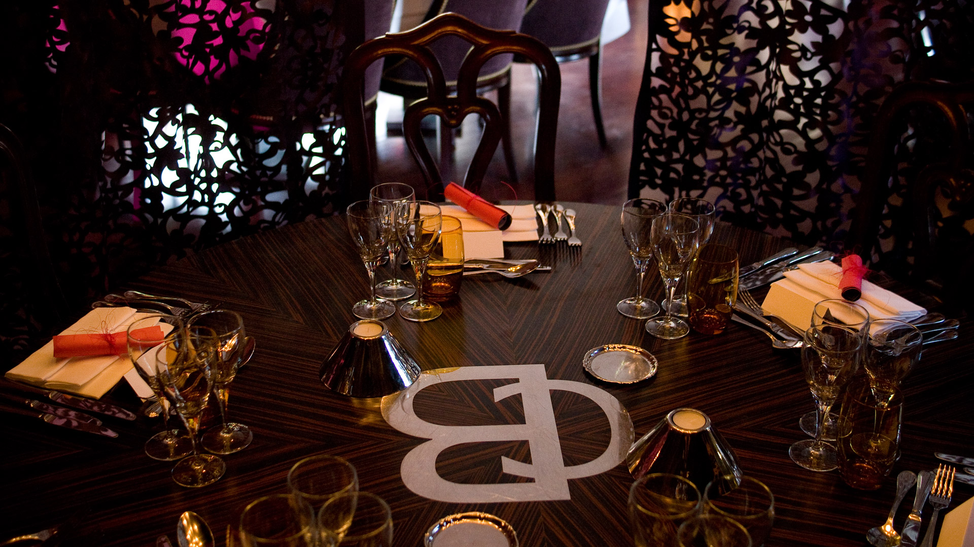 Cyrille Billot, Restaurant Gastronomique, Table Marquetée